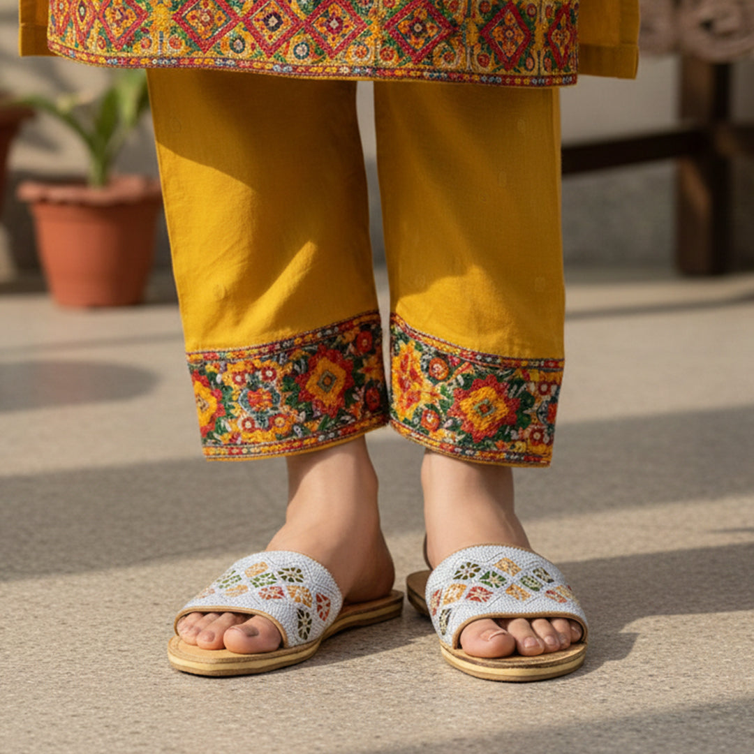 Till-e-Dar Flats